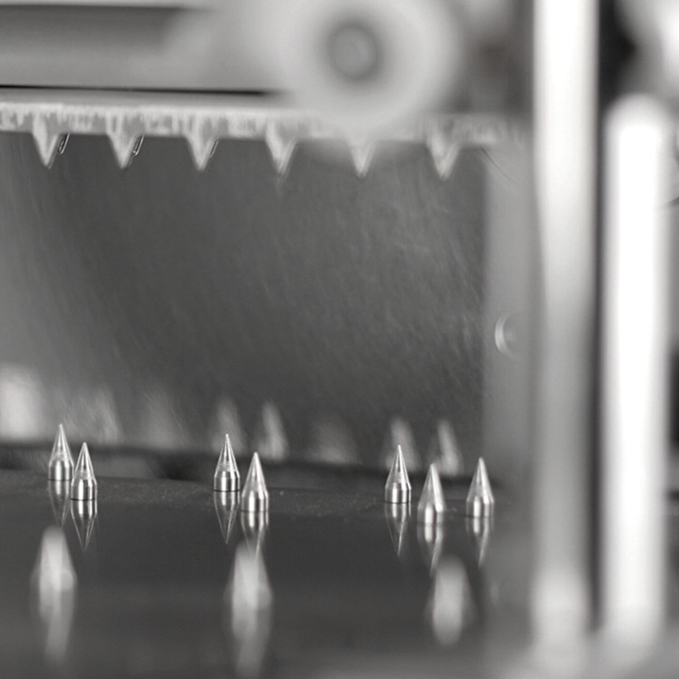 Graef Gastro pålægsmaskine frihjul inkl. søjlefod - rød